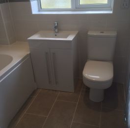 Small bathroom: Click Here To View Larger Image