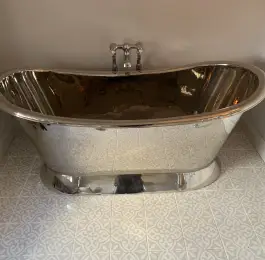 Free standing bath: Click Here To View Larger Image